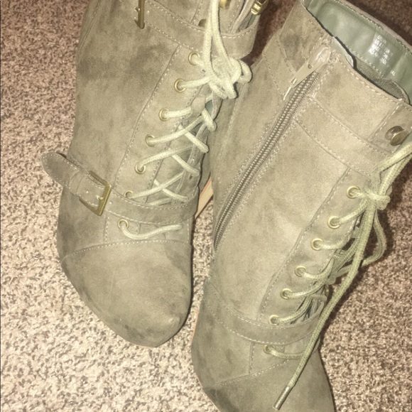 High heels - Picture 3 of 6